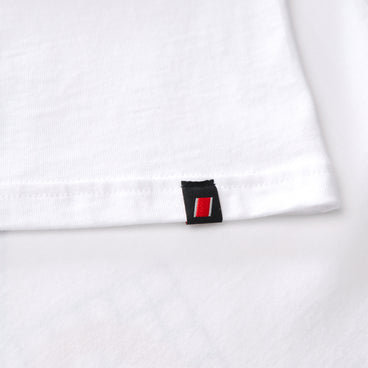 Unisex Kara-SU Badge Tee - White